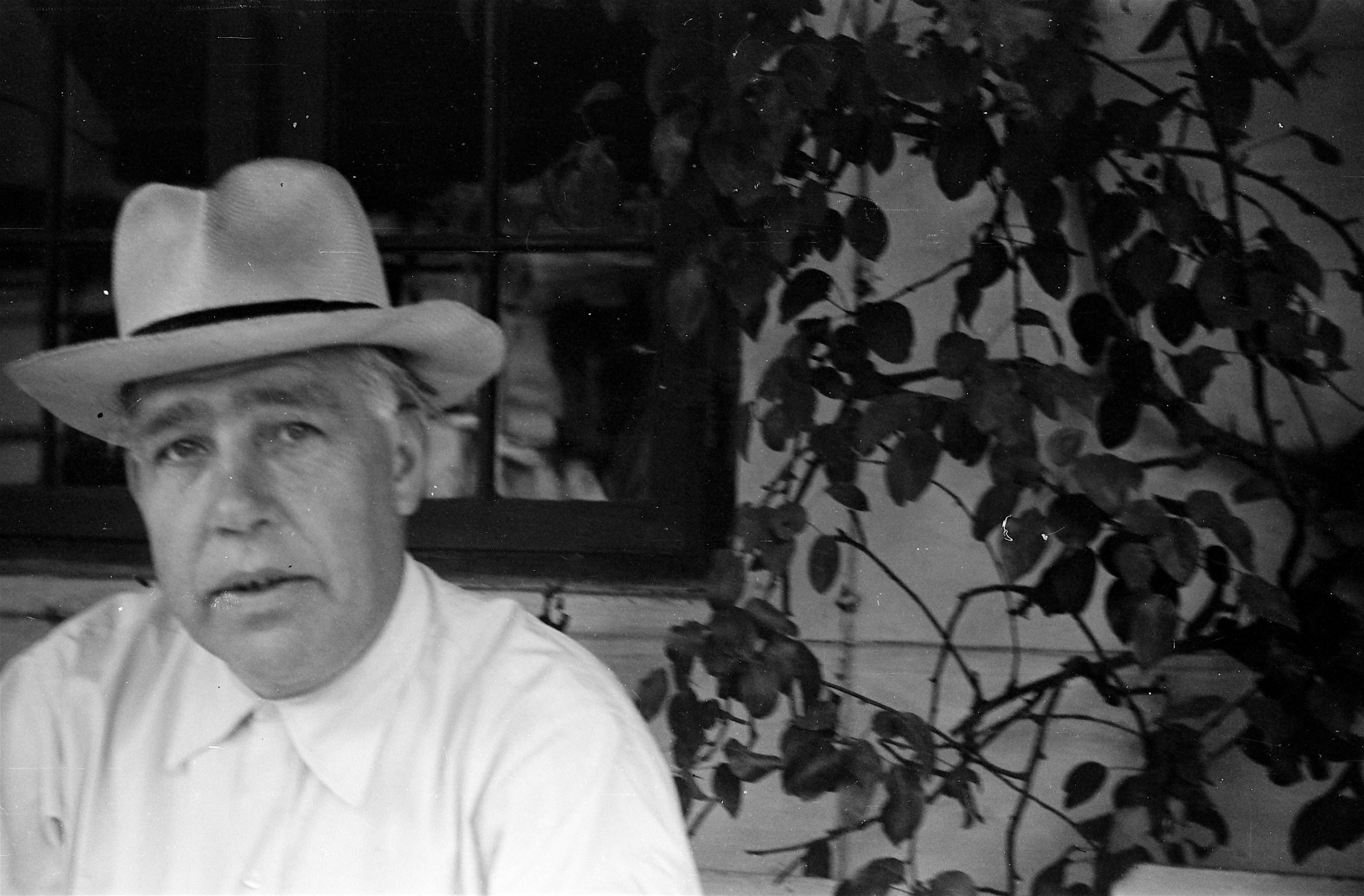 Niels Bohr i sine ældre dage, men stadig lige så karismatisk og ydmyg trods sine banebrydende opdagelser. (Foto: Camera Film)